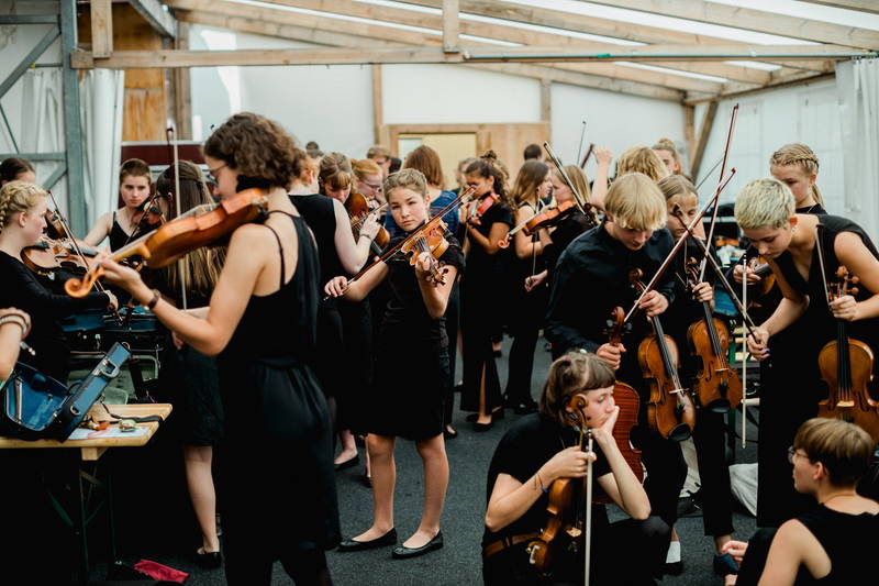 gstaad-menuhin-festival_youth-orchestra_by-theresa-pewal-48.jpg